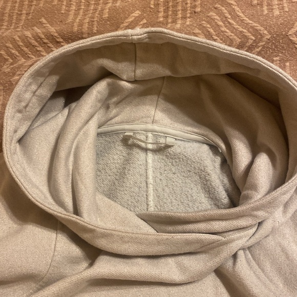 Lululemon loungeful cropped hoodie in Beige with sparkle. Size 6. - Picture 9 of 9
